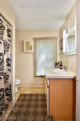 315 W Park Avenue, Niles, OH 44446