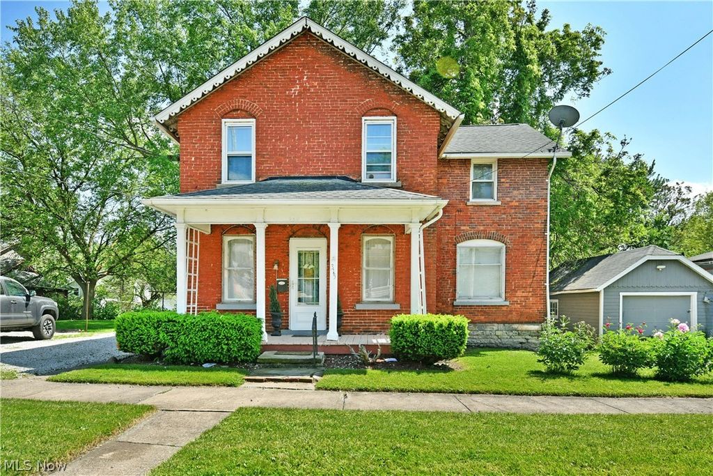 315 W Park Avenue, Niles, OH 44446