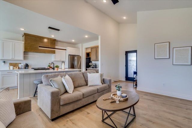 10511 W Basil, Wichita, KS 67215