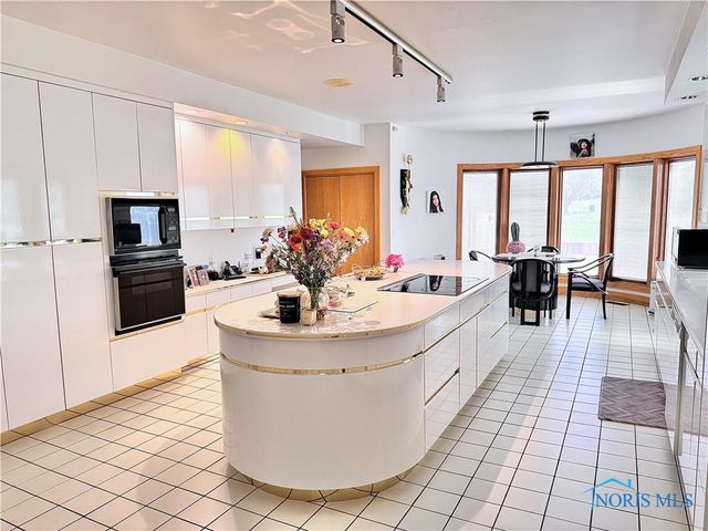 322 Dublin Lane, Bryan, OH 43506