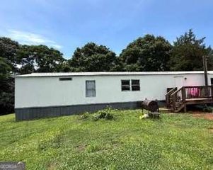 26 Leanne Drive, Hartwell, GA 30643