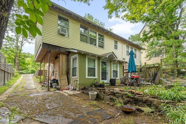 511 N Forest Avenue, Fayetteville, AR 72701