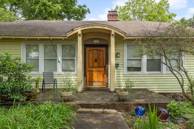 511 N Forest Avenue, Fayetteville, AR 72701
