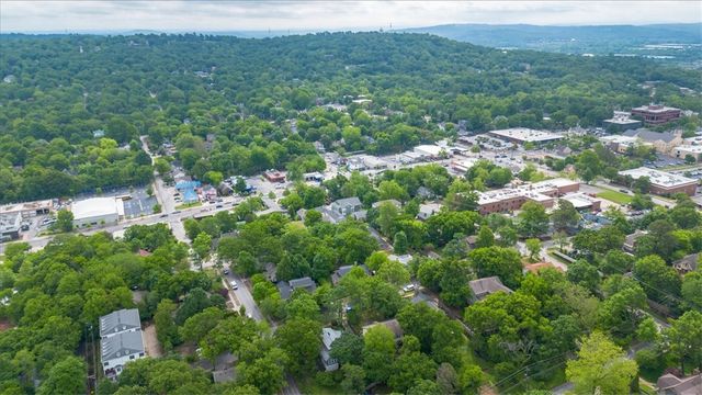 511 N Forest Avenue, Fayetteville, AR 72701