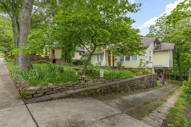 511 N Forest Avenue, Fayetteville, AR 72701