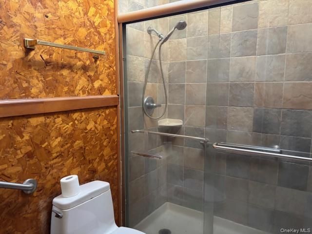 94 Rosemary Lane, Centereach, NY 11720