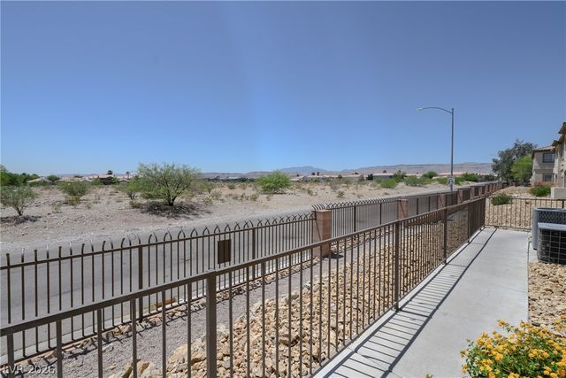 8725 West Flamingo Road 132, Las Vegas, NV 89147