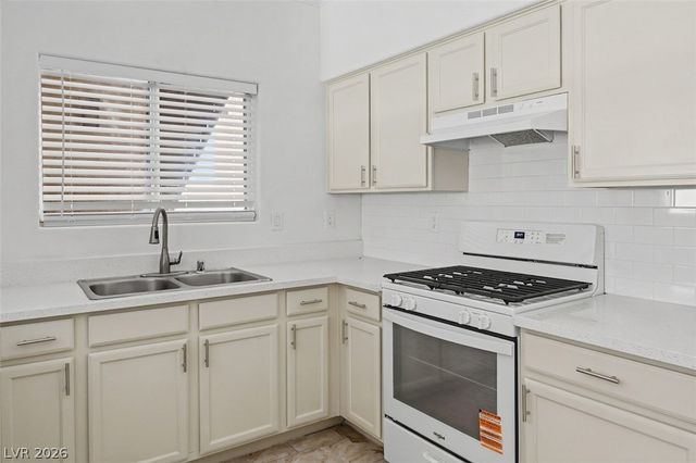 8725 West Flamingo Road 132, Las Vegas, NV 89147