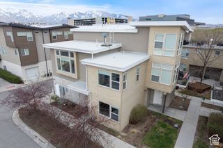 1051 W ROOFTOP DR #401, Midvale, UT 84047