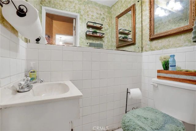 2510 W 80th, Inglewood, CA 90305