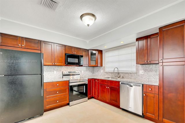 516 Gerona Ave, Coral Gables, FL 33146