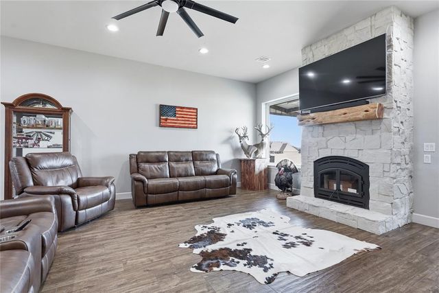 241 NW Moffat Road, Piedmont, OK 73078