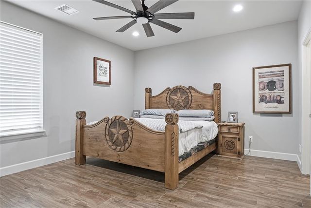 241 NW Moffat Road, Piedmont, OK 73078