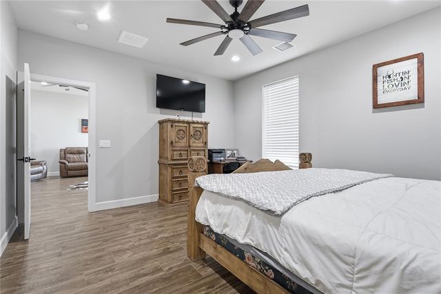 241 NW Moffat Road, Piedmont, OK 73078