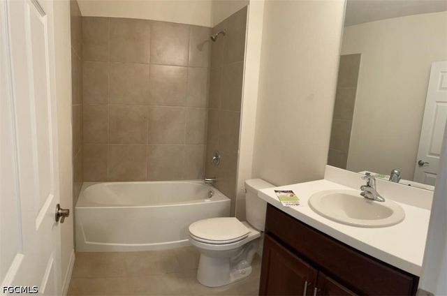1909 NW 6th TER, Cape Coral, FL 33993