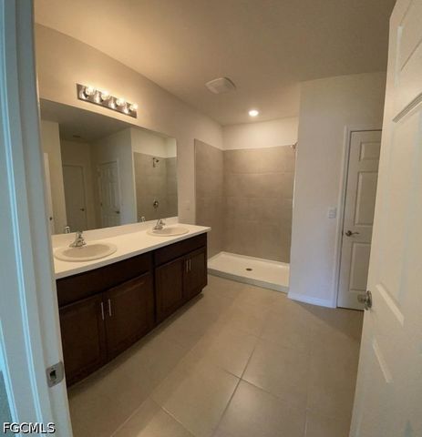 1909 NW 6th TER, Cape Coral, FL 33993
