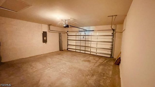 1909 NW 6th TER, Cape Coral, FL 33993