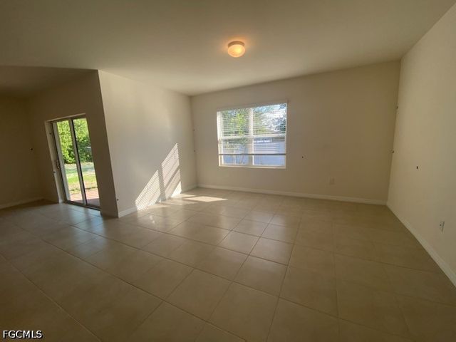 1909 NW 6th TER, Cape Coral, FL 33993