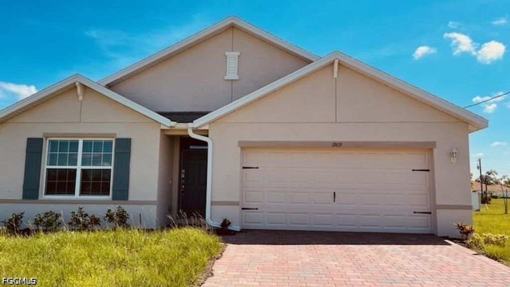 1909 NW 6th TER, Cape Coral, FL 33993