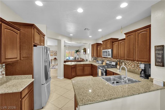 6633 Scavenger Hunt Street, North Las Vegas, NV 89084