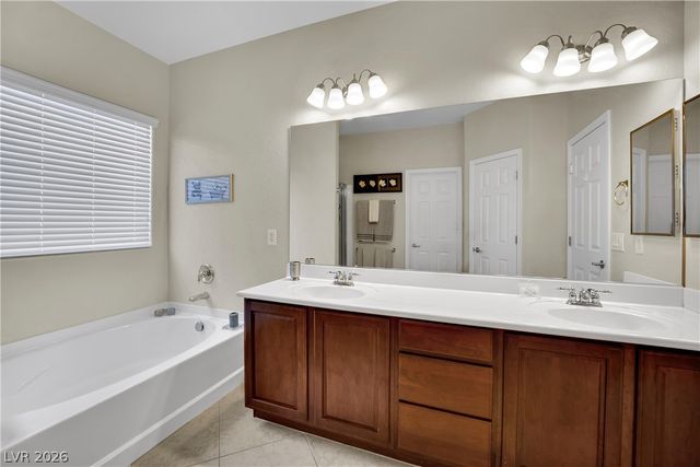 6633 Scavenger Hunt Street, North Las Vegas, NV 89084