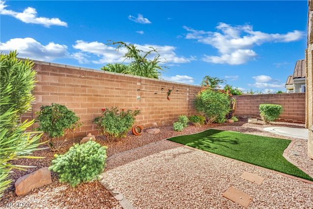 6633 Scavenger Hunt Street, North Las Vegas, NV 89084