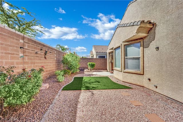 6633 Scavenger Hunt Street, North Las Vegas, NV 89084