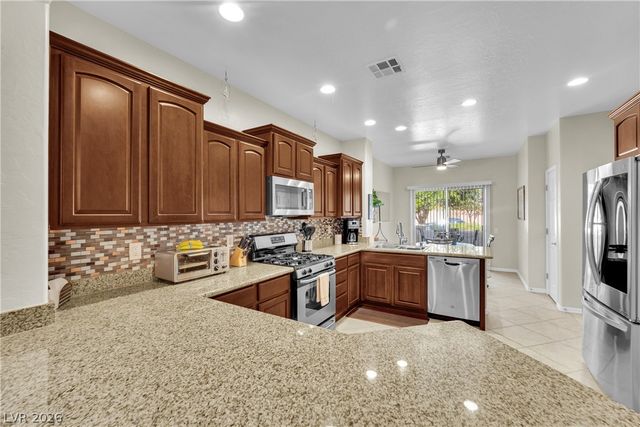6633 Scavenger Hunt Street, North Las Vegas, NV 89084