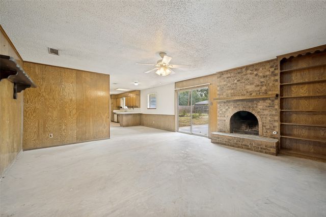 2426 Yellowstone Place, Denton, TX 76209