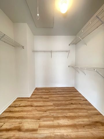 3186 ANTON Drive 3186, Aurora, IL 60504