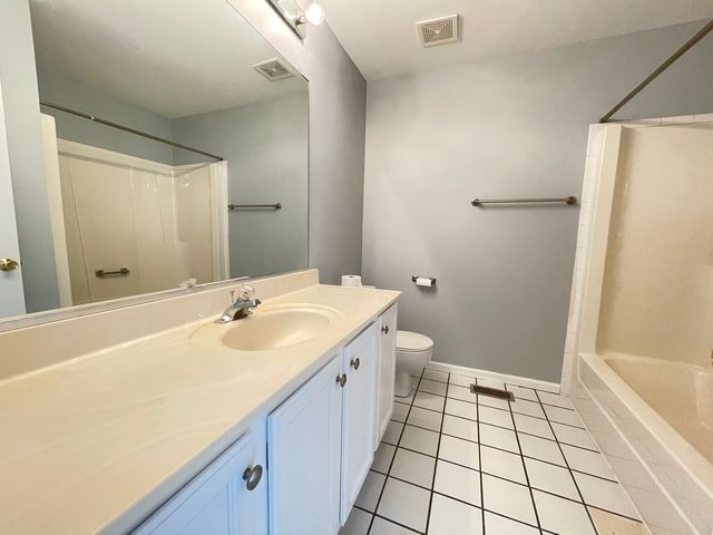 3186 ANTON Drive 3186, Aurora, IL 60504