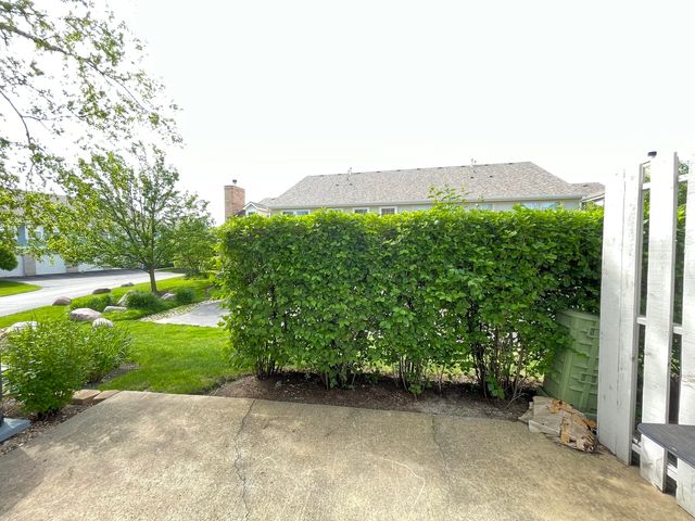 3186 ANTON Drive 3186, Aurora, IL 60504