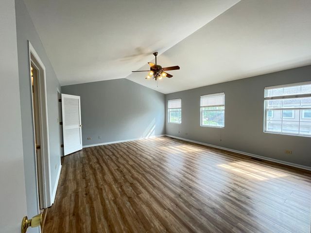 3186 ANTON Drive 3186, Aurora, IL 60504