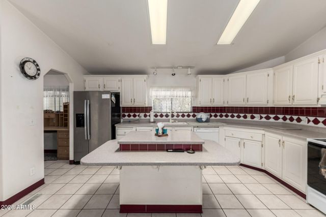 2208 W BASELINE Avenue 197, Apache Junction, AZ 85120