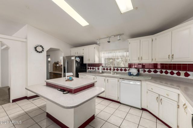 2208 W BASELINE Avenue 197, Apache Junction, AZ 85120