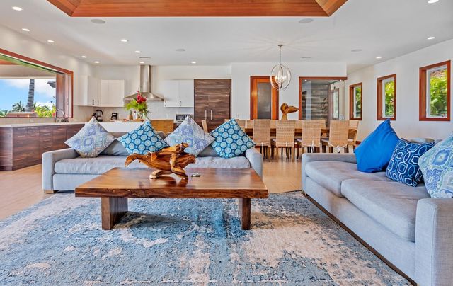 858 Kai Hele Ku St, Lahaina, HI 96761