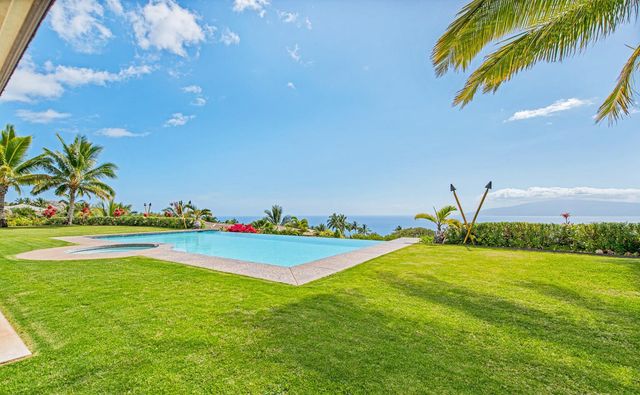 858 Kai Hele Ku St, Lahaina, HI 96761