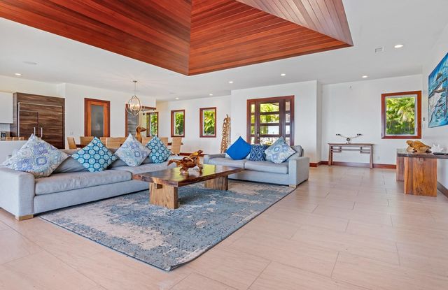 858 Kai Hele Ku St, Lahaina, HI 96761