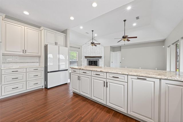 18802 Decathalon Court, Houston, TX 77346