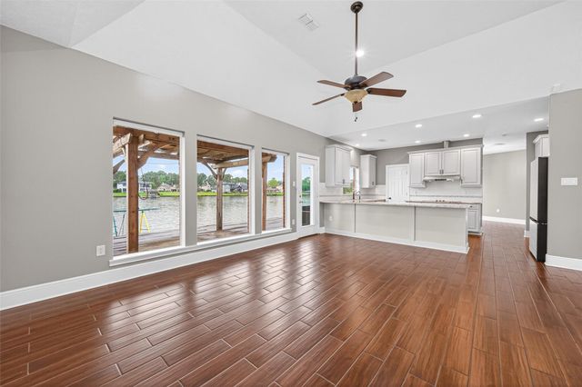 18802 Decathalon Court, Houston, TX 77346