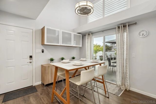 6951 Quiet Cove Dr, Carlsbad, CA 92011