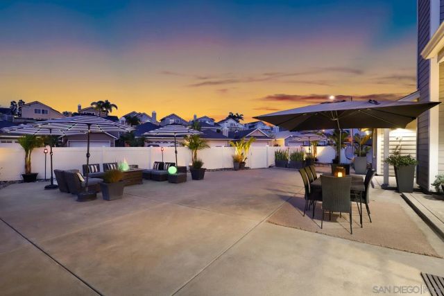6951 Quiet Cove Dr, Carlsbad, CA 92011