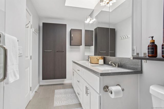 6951 Quiet Cove Dr, Carlsbad, CA 92011