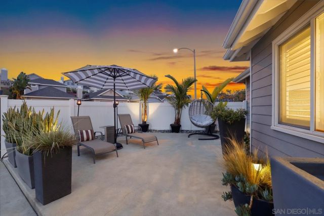 6951 Quiet Cove Dr, Carlsbad, CA 92011