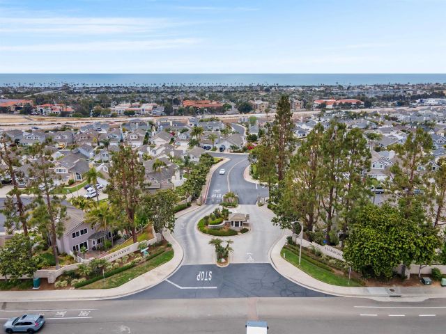 6951 Quiet Cove Dr, Carlsbad, CA 92011