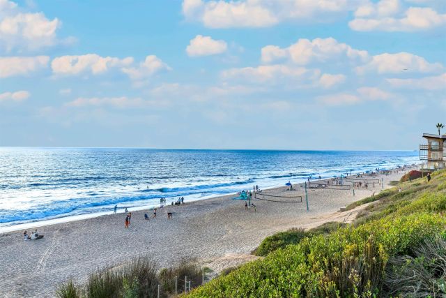 6951 Quiet Cove Dr, Carlsbad, CA 92011