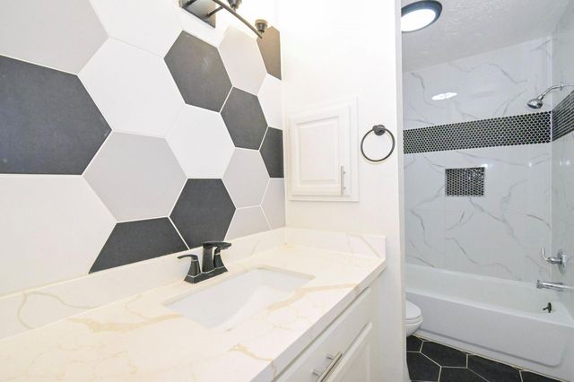 15427 Evergreen Place Drive, Houston, TX 77083