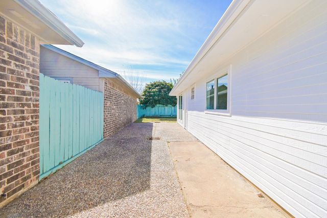 15427 Evergreen Place Drive, Houston, TX 77083