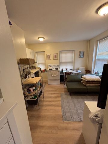 68 Myrtle 7, Boston, MA 02114