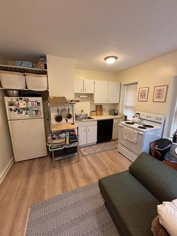 68 Myrtle 7, Boston, MA 02114